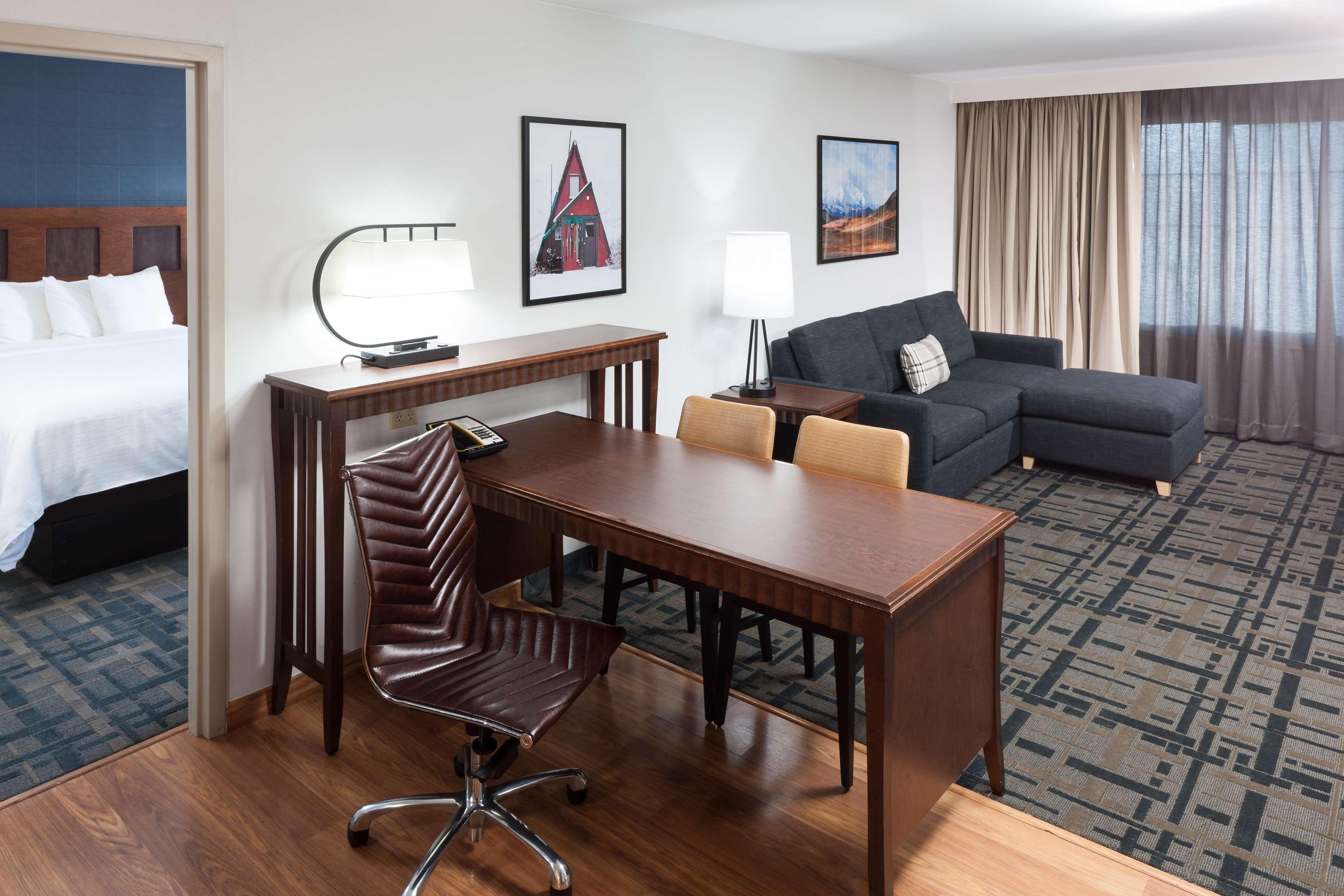 Embassy Suites Anchorage Eksteriør billede